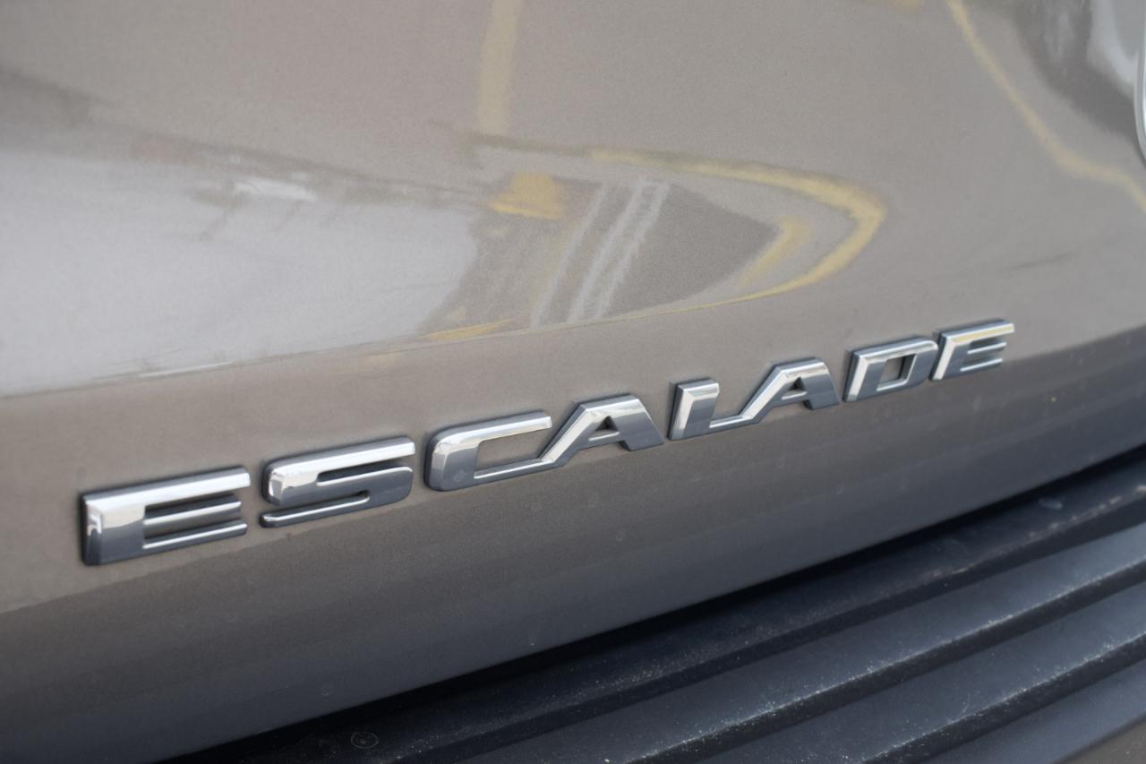 Cadillac Escalade ESV 2WD Luxury 2017