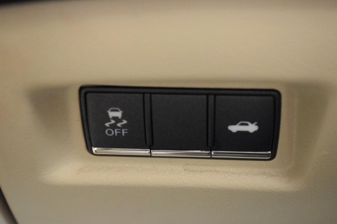 Infiniti Q50 Premium 2014