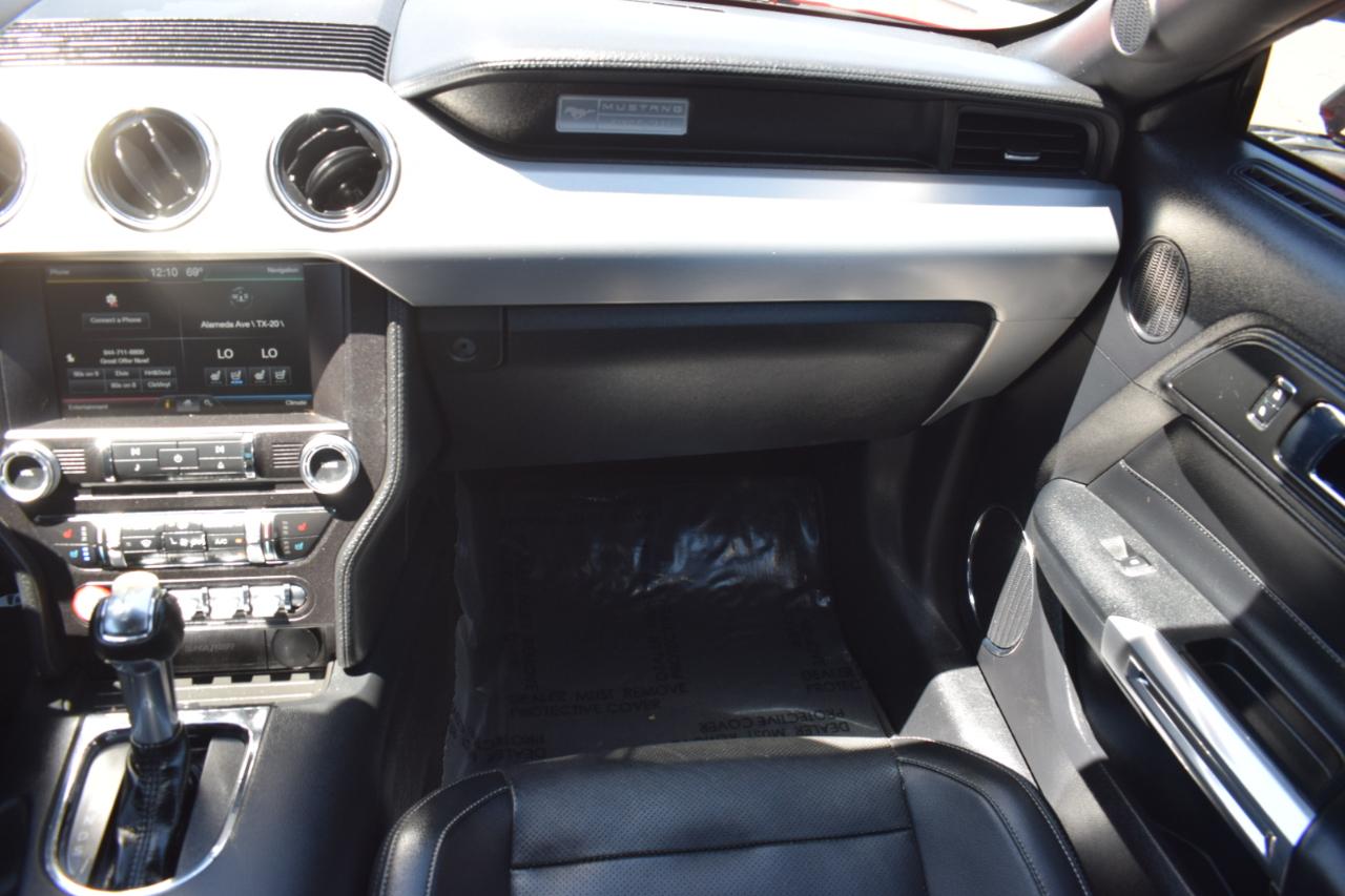 Ford Mustang EcoBoost Coupe 2015