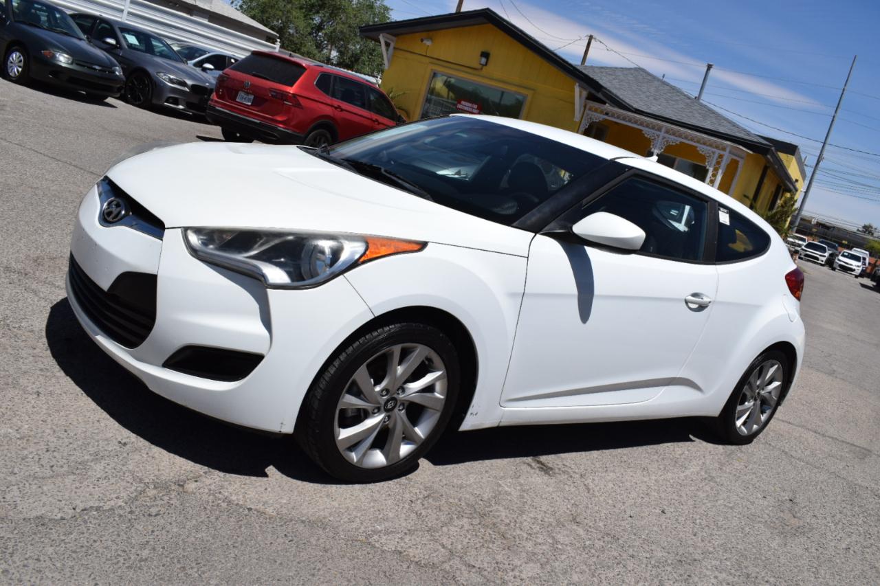 Hyundai Veloster Base 6MT 2016