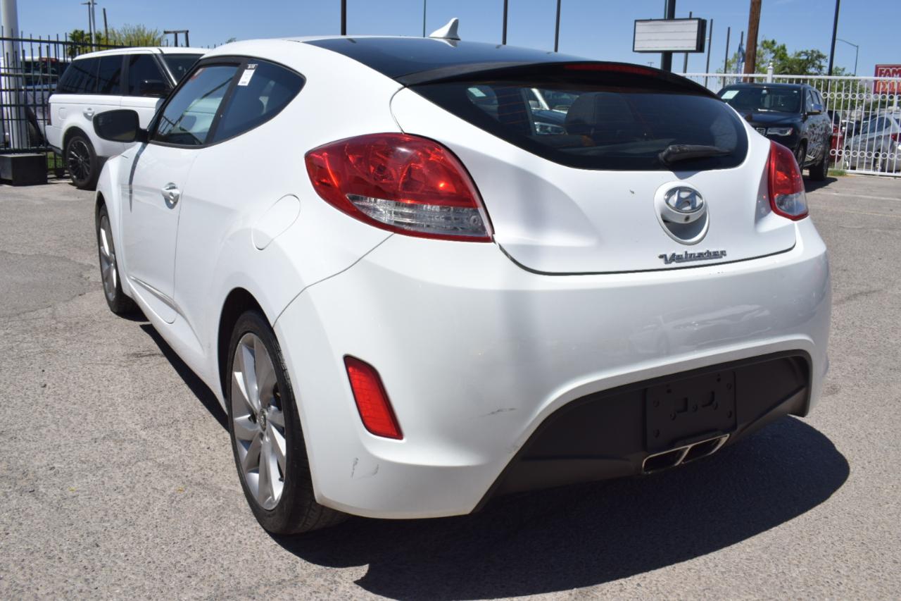 Hyundai Veloster Base 6MT 2016