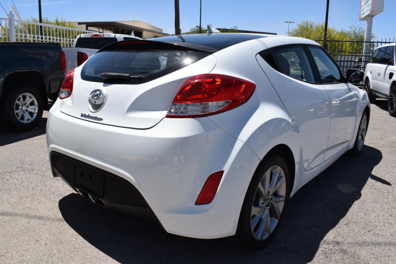 Hyundai Veloster Base 6MT 2016