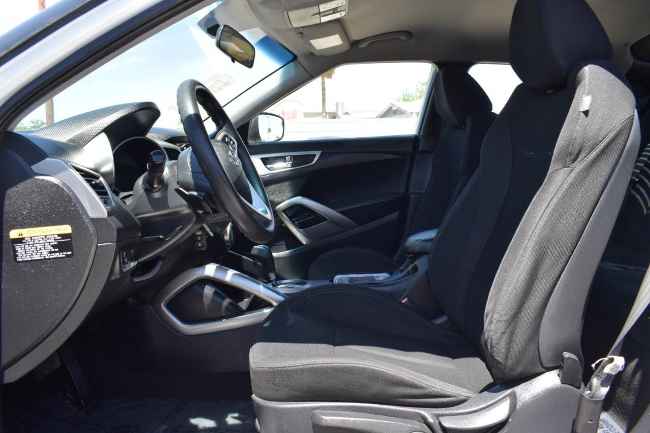 Hyundai Veloster Base 6MT 2016