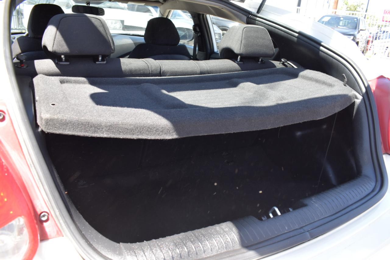 Hyundai Veloster Base 6MT 2016