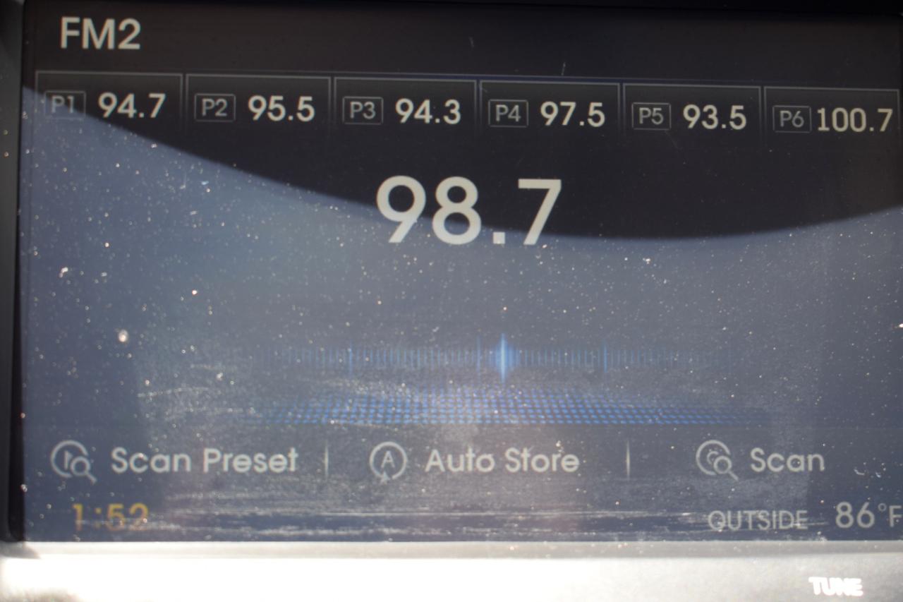 Hyundai Veloster Base 6MT 2016