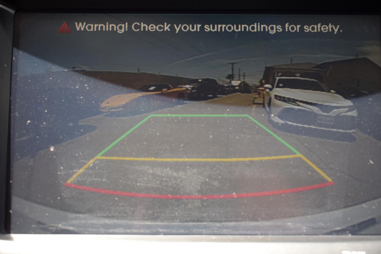 Hyundai Veloster Base 6MT 2016