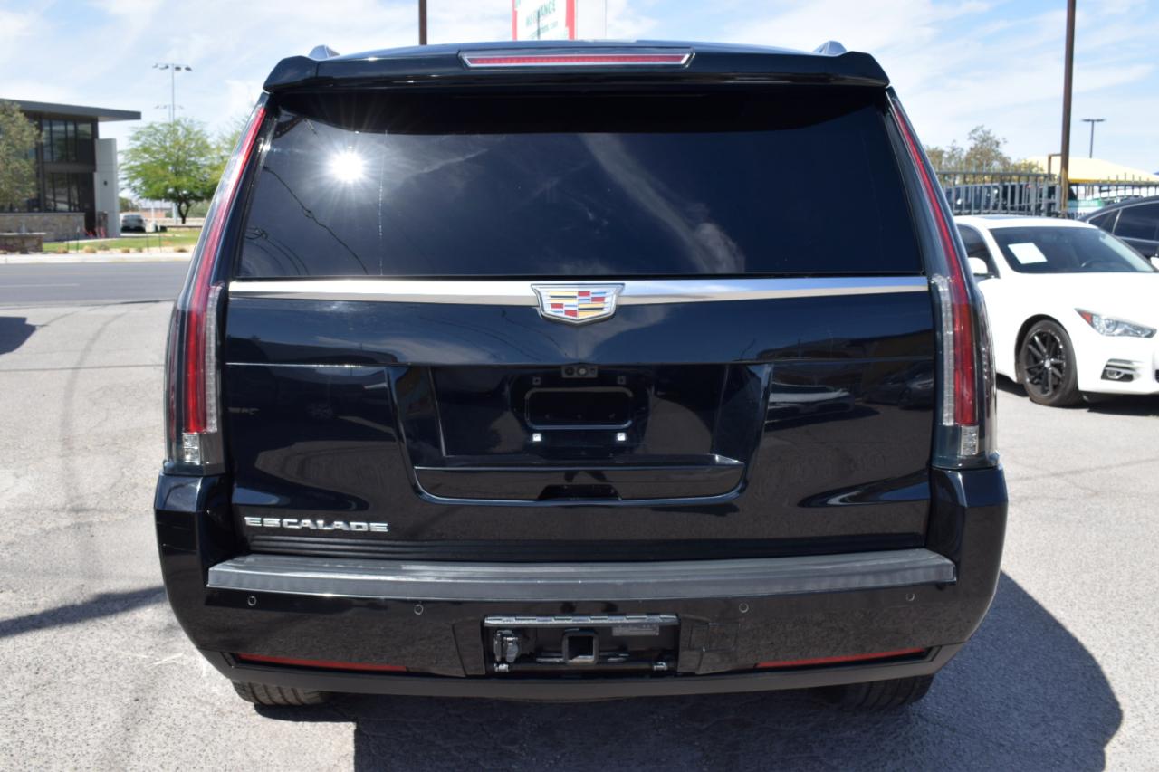 Cadillac Escalade Luxury 2WD 2019