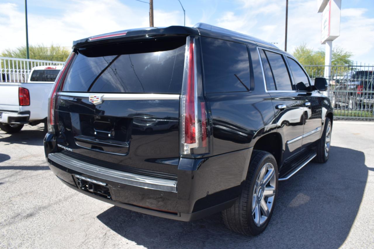 Cadillac Escalade Luxury 2WD 2019