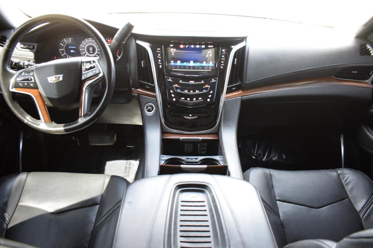 Cadillac Escalade Luxury 2WD 2019