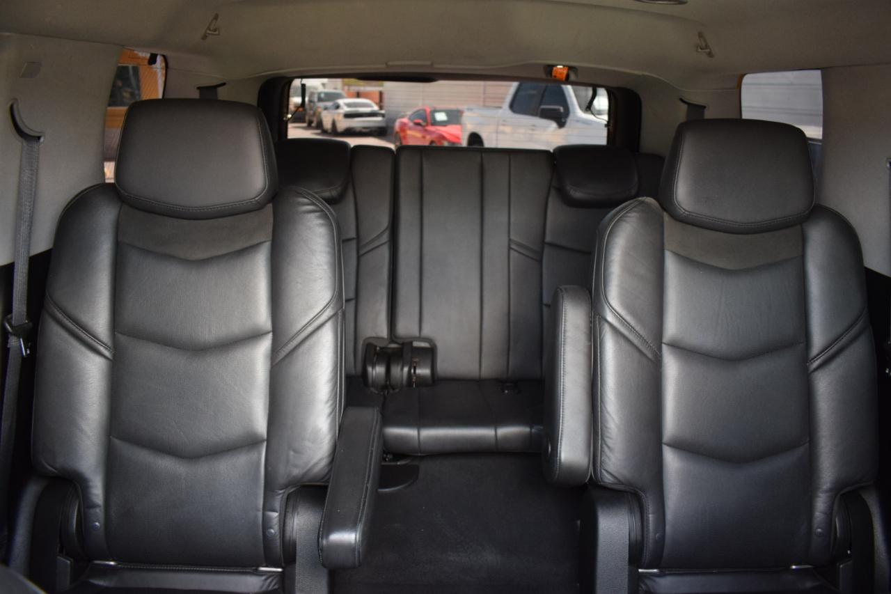 Cadillac Escalade Luxury 2WD 2019