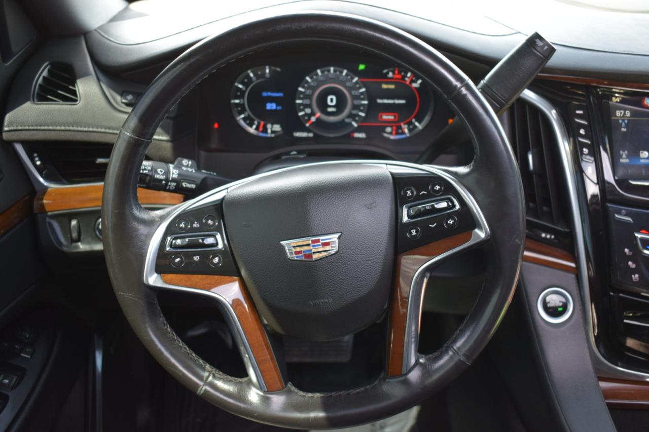 Cadillac Escalade Luxury 2WD 2019