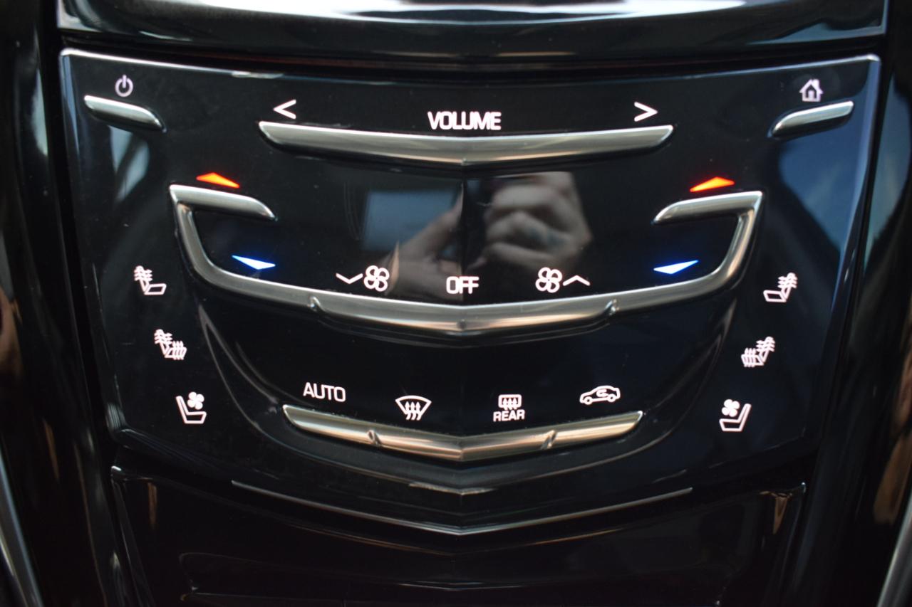 Cadillac Escalade Luxury 2WD 2019