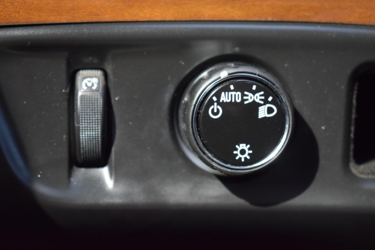 Cadillac Escalade Luxury 2WD 2019