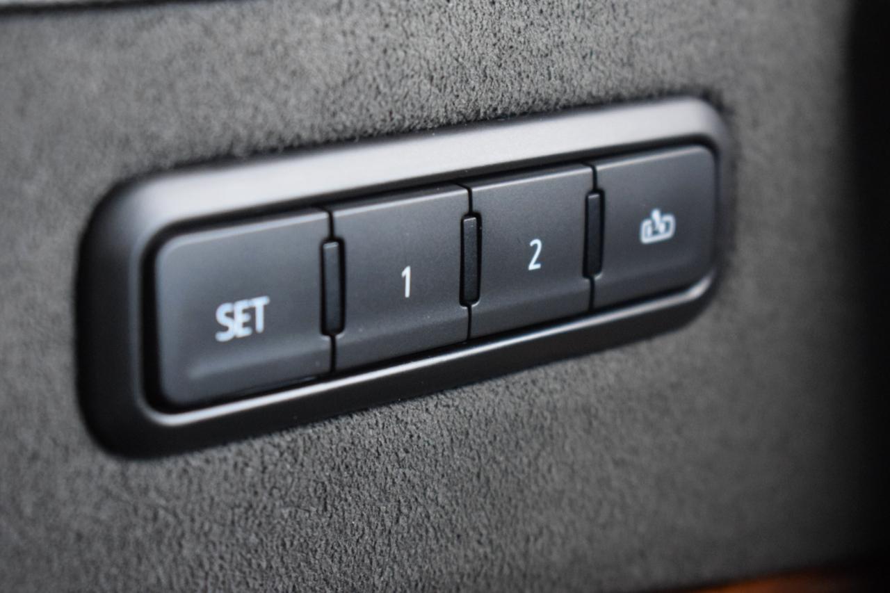 Cadillac Escalade Luxury 2WD 2019