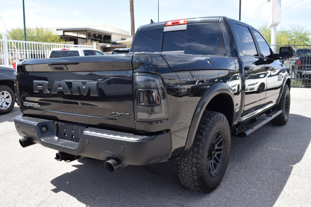 RAM 1500 Rebel Crew Cab SWB 4WD 2017