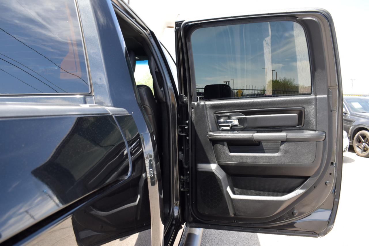 RAM 1500 Rebel Crew Cab SWB 4WD 2017