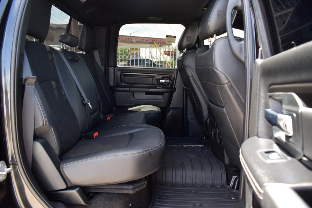 RAM 1500 Rebel Crew Cab SWB 4WD 2017