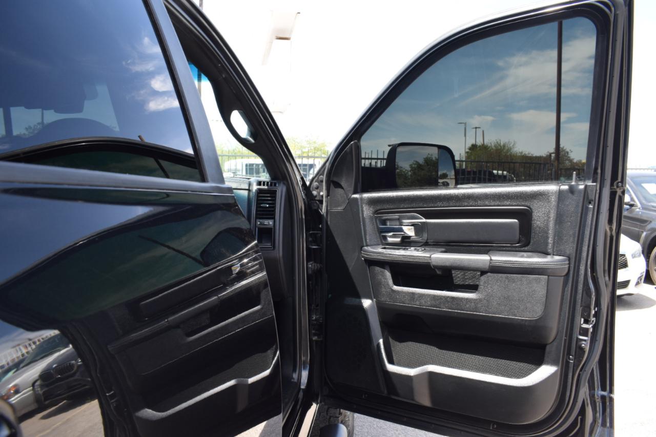 RAM 1500 Rebel Crew Cab SWB 4WD 2017