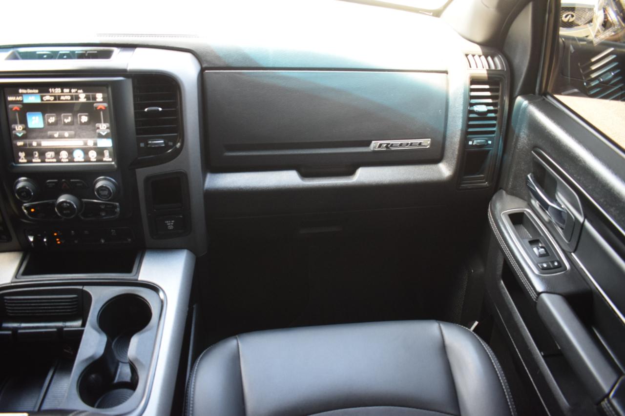 RAM 1500 Rebel Crew Cab SWB 4WD 2017