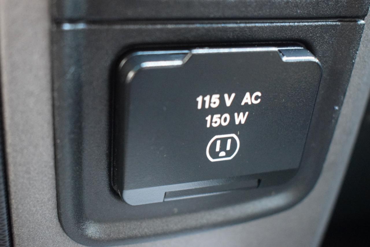 RAM 1500 Rebel Crew Cab SWB 4WD 2017