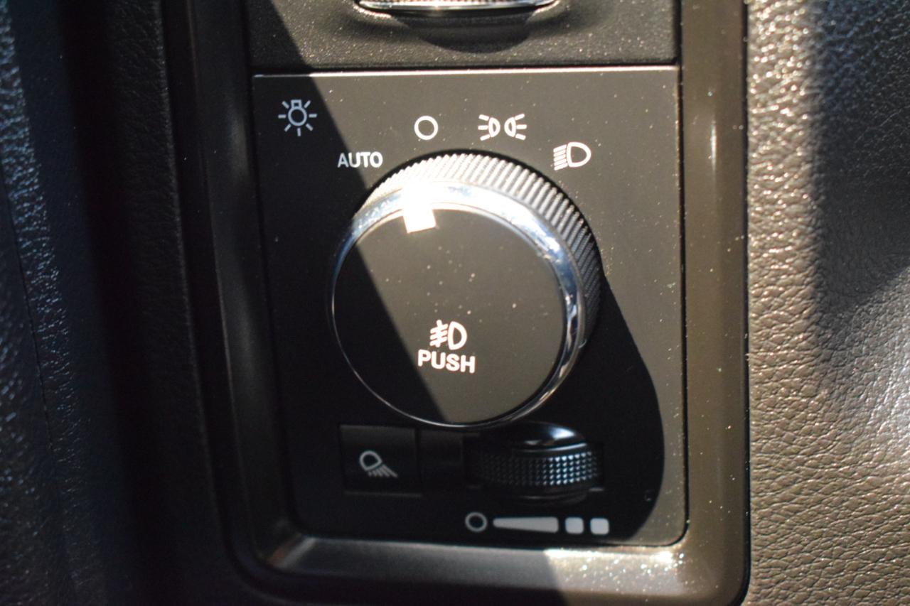 RAM 1500 Rebel Crew Cab SWB 4WD 2017