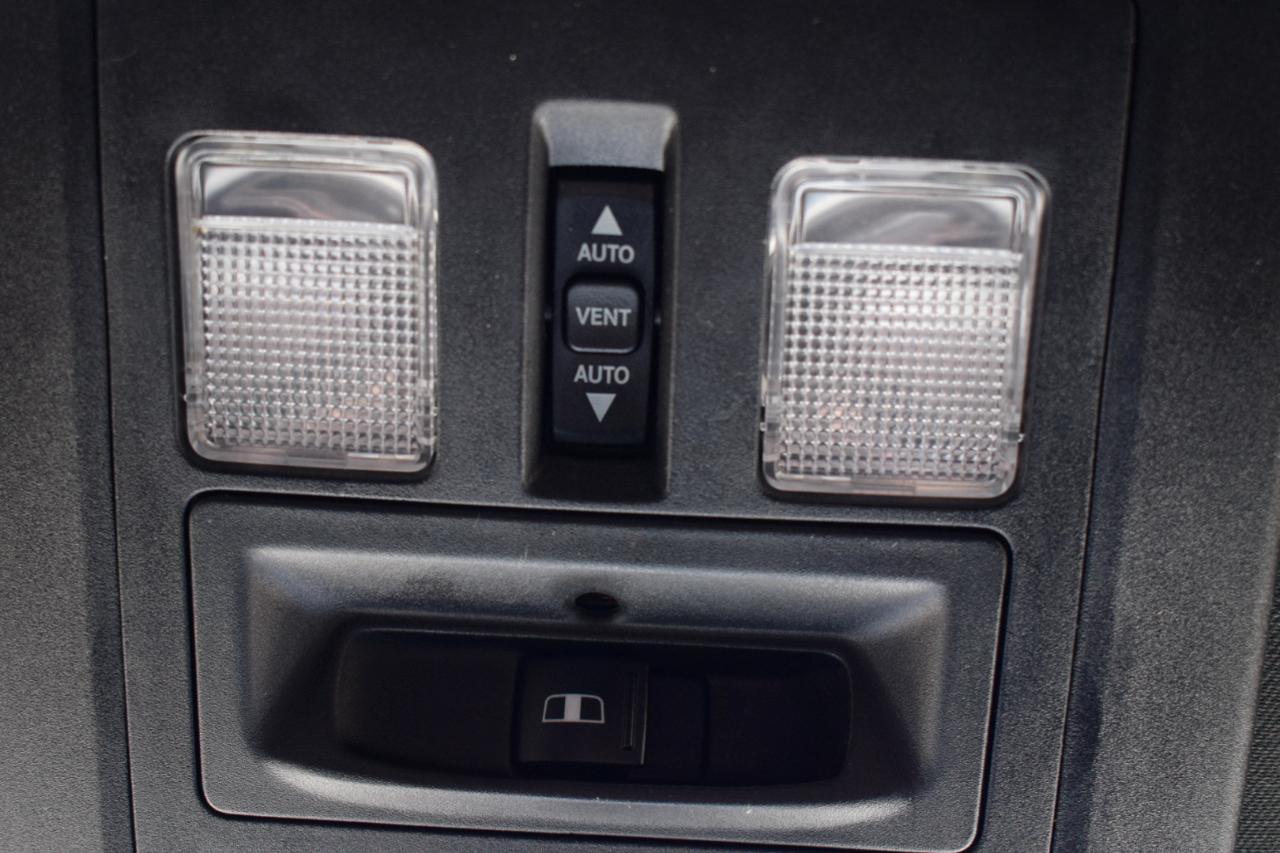 RAM 1500 Rebel Crew Cab SWB 4WD 2017