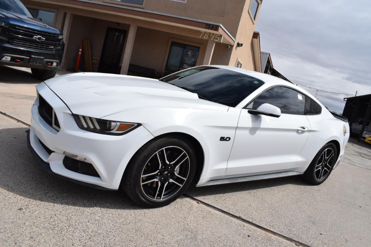 Ford Mustang GT Premium Coupe 2016