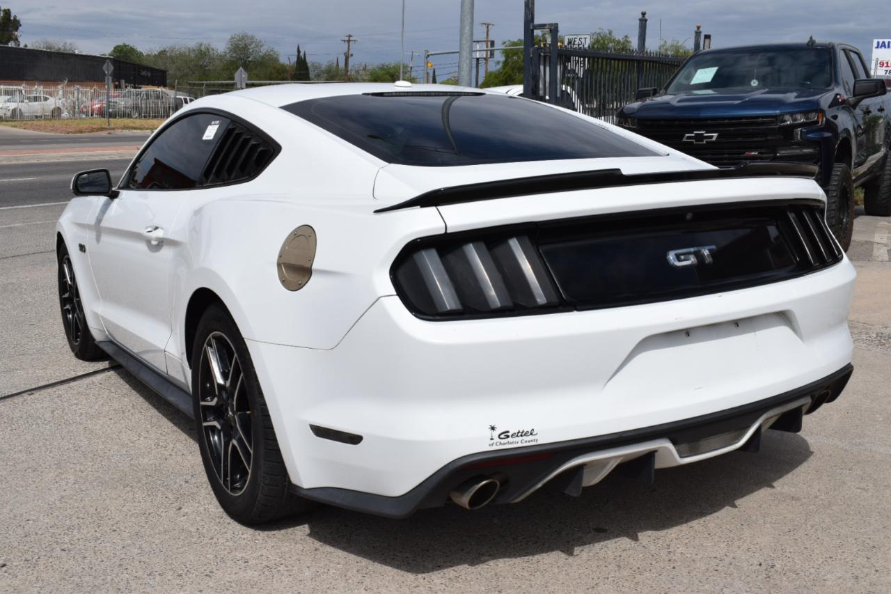Ford Mustang GT Premium Coupe 2016