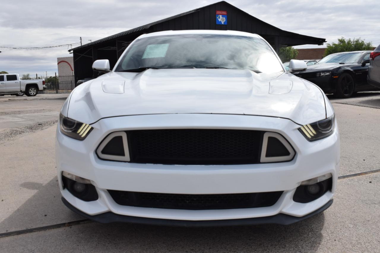 Ford Mustang GT Premium Coupe 2016