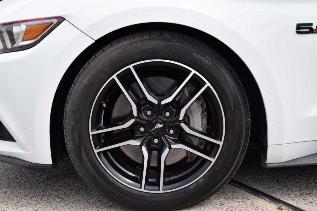 Ford Mustang GT Premium Coupe 2016