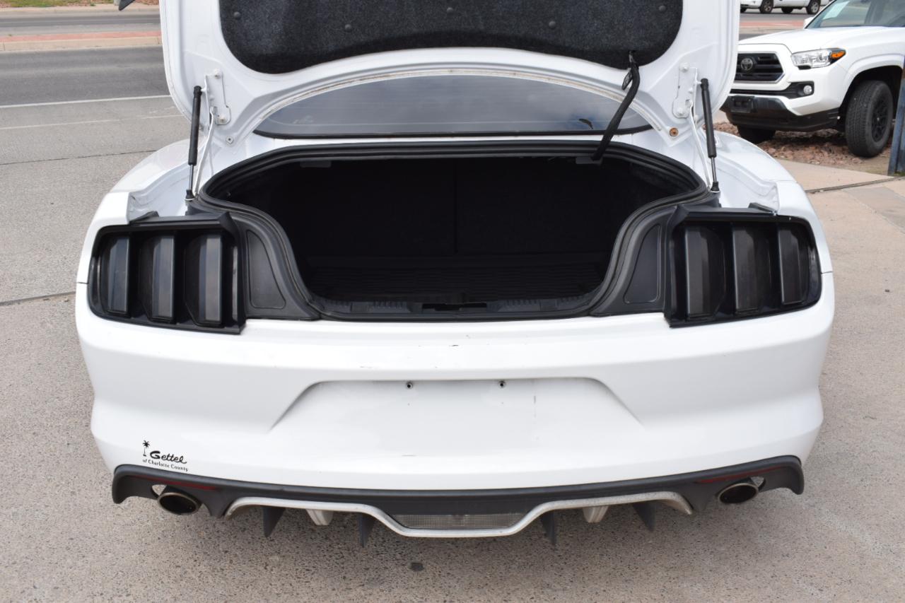 Ford Mustang GT Premium Coupe 2016