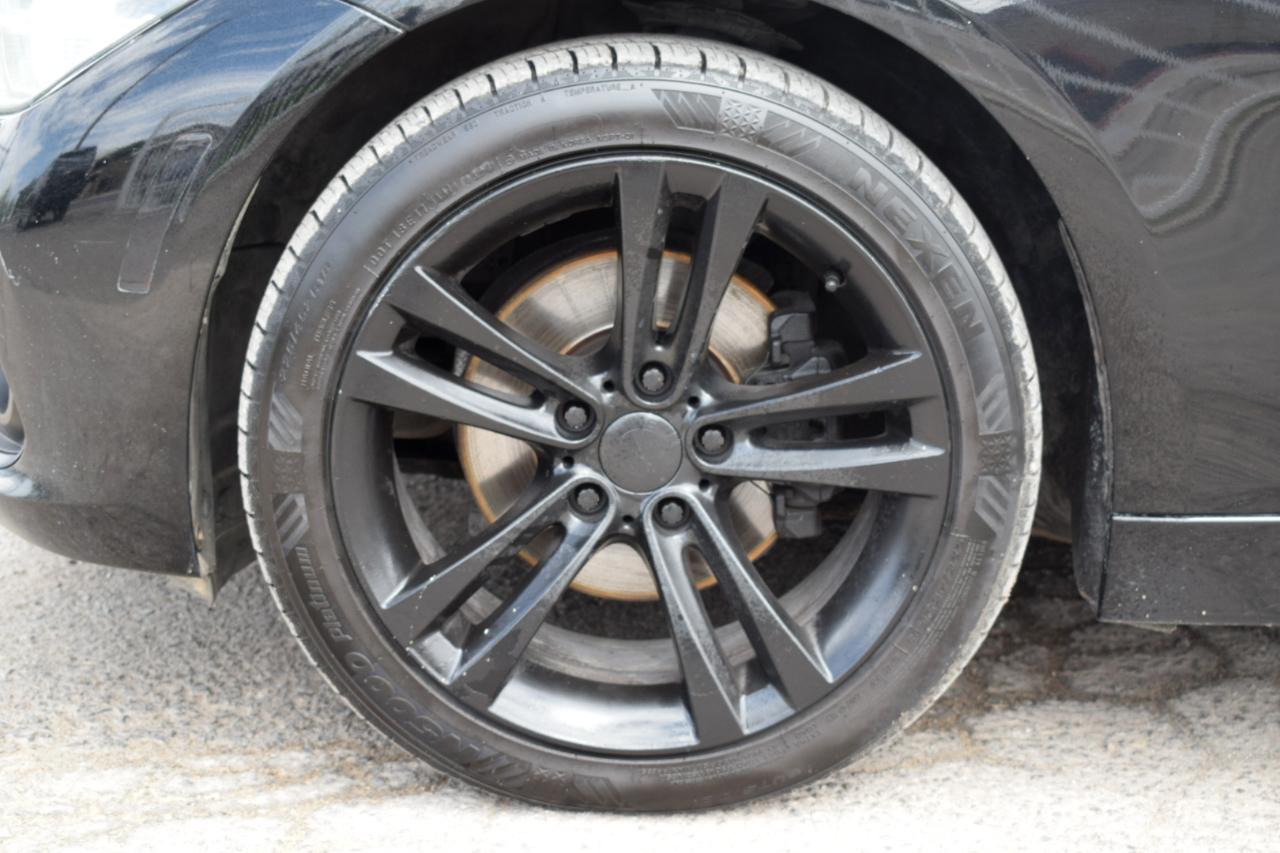 BMW 3-Series 330i xDrive SULEV Sedan 2018