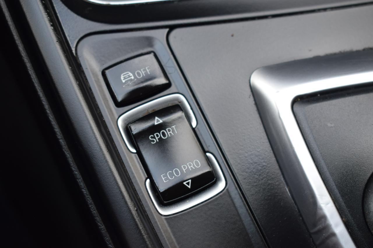 BMW 3-Series 330i xDrive SULEV Sedan 2018