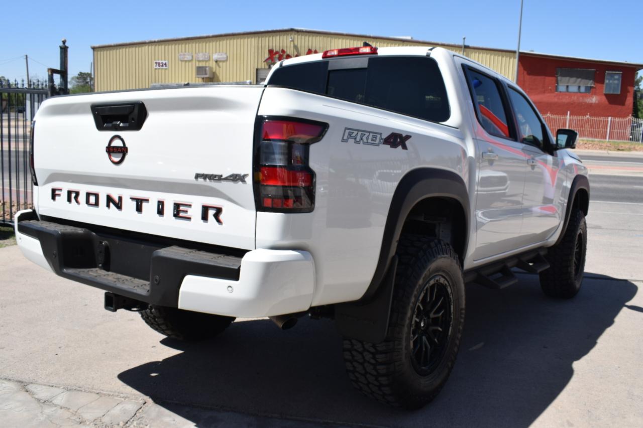 Nissan Frontier PRO-4X Crew Cab 5AT 4WD 2023