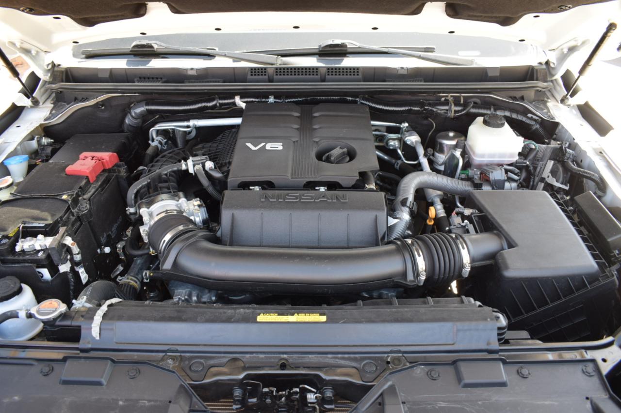 Nissan Frontier PRO-4X Crew Cab 5AT 4WD 2023