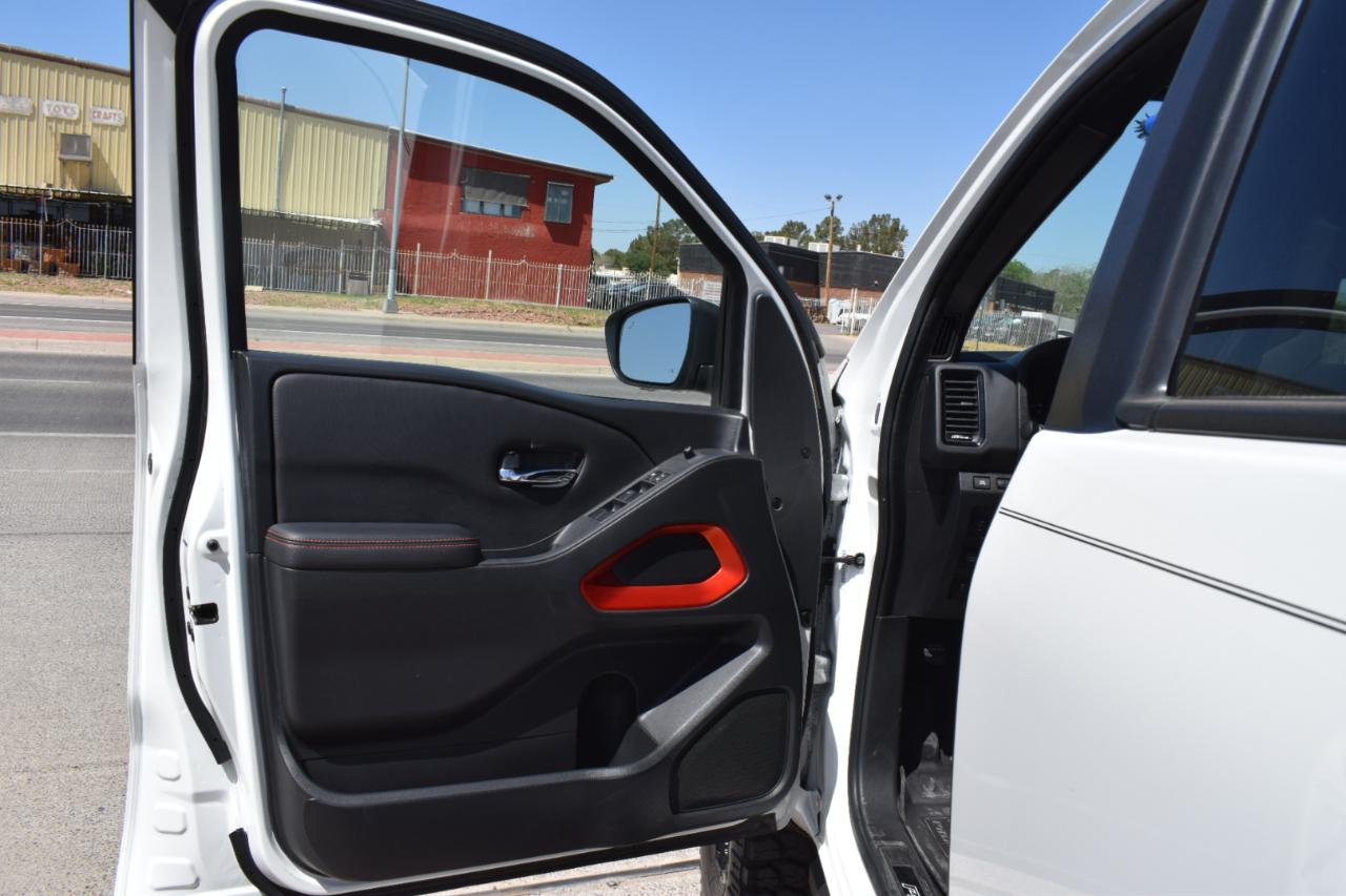 Nissan Frontier PRO-4X Crew Cab 5AT 4WD 2023