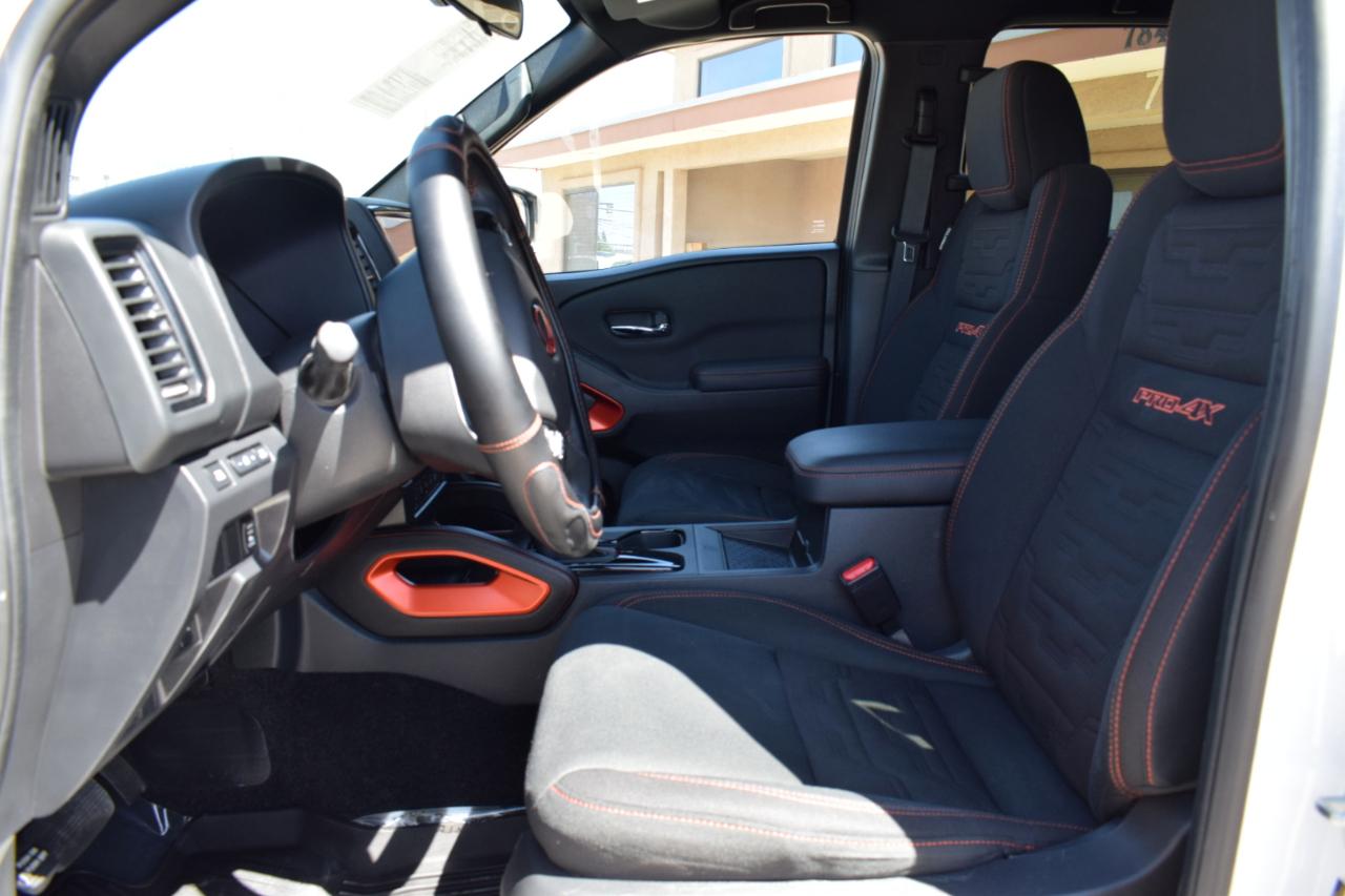 Nissan Frontier PRO-4X Crew Cab 5AT 4WD 2023