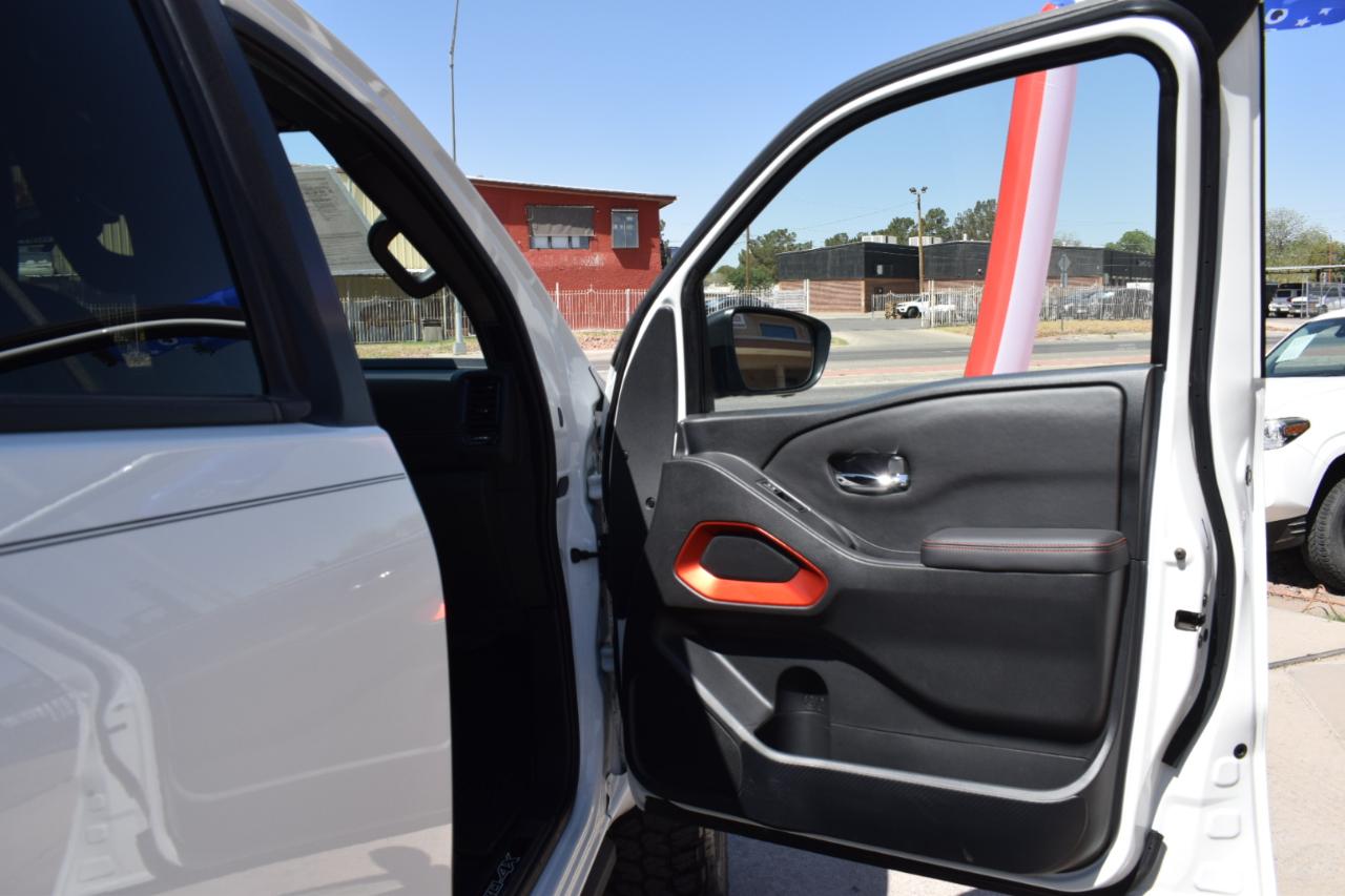 Nissan Frontier PRO-4X Crew Cab 5AT 4WD 2023