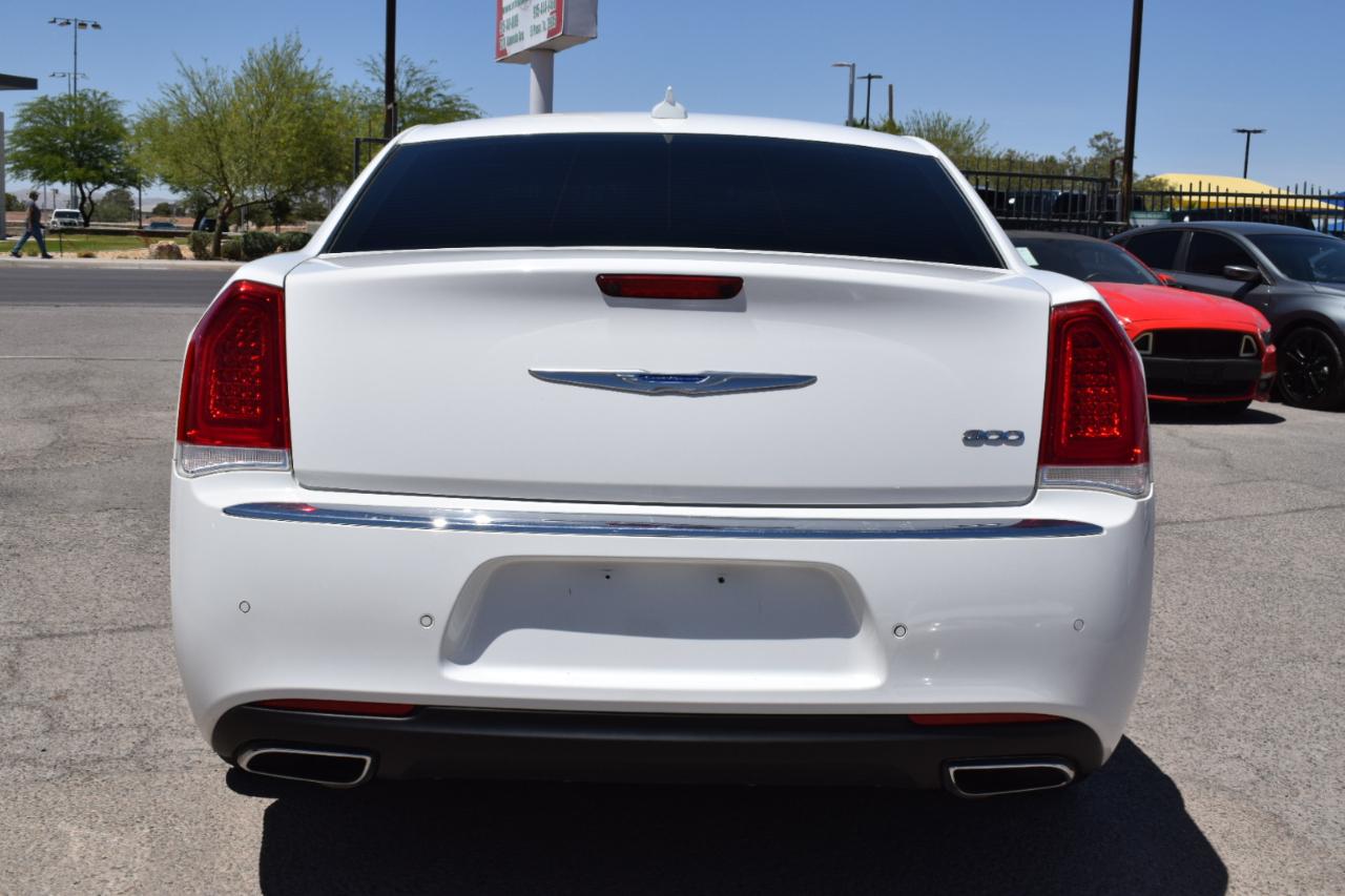 Chrysler 300 Limited RWD 2018