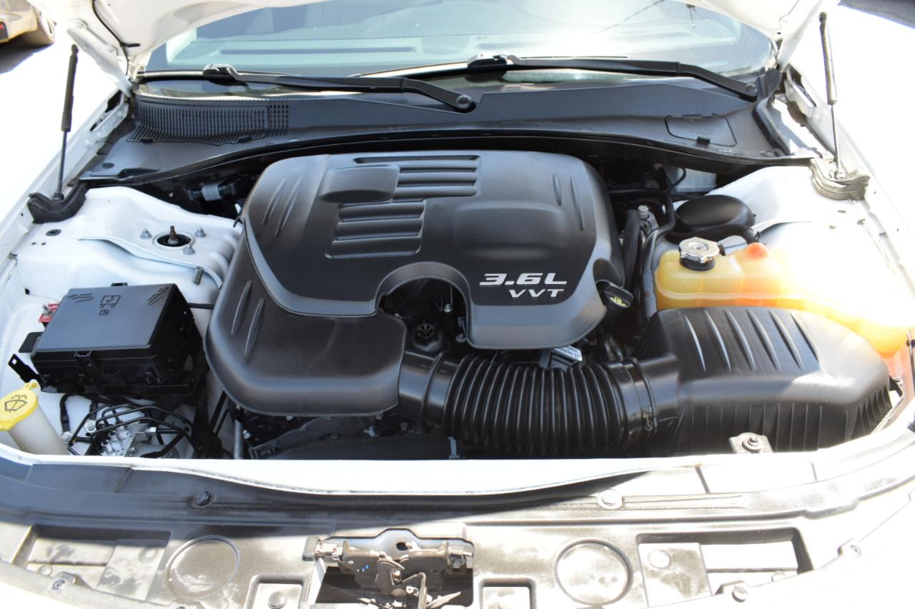 Chrysler 300 Limited RWD 2018