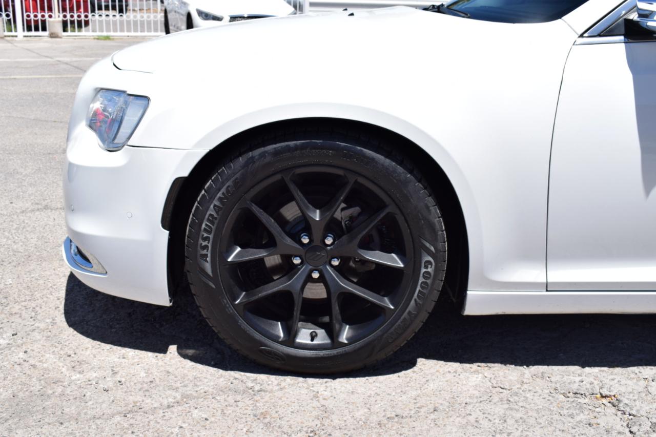 Chrysler 300 Limited RWD 2018