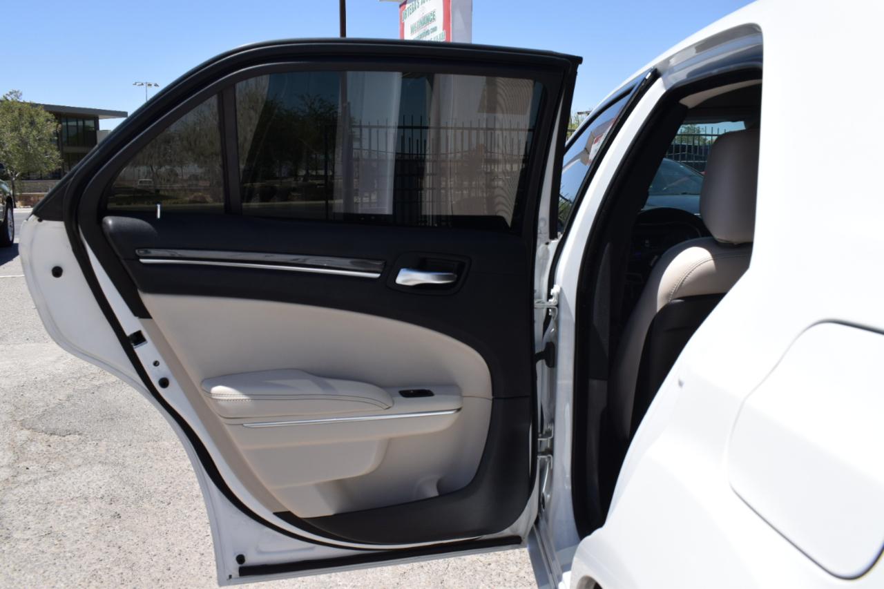 Chrysler 300 Limited RWD 2018