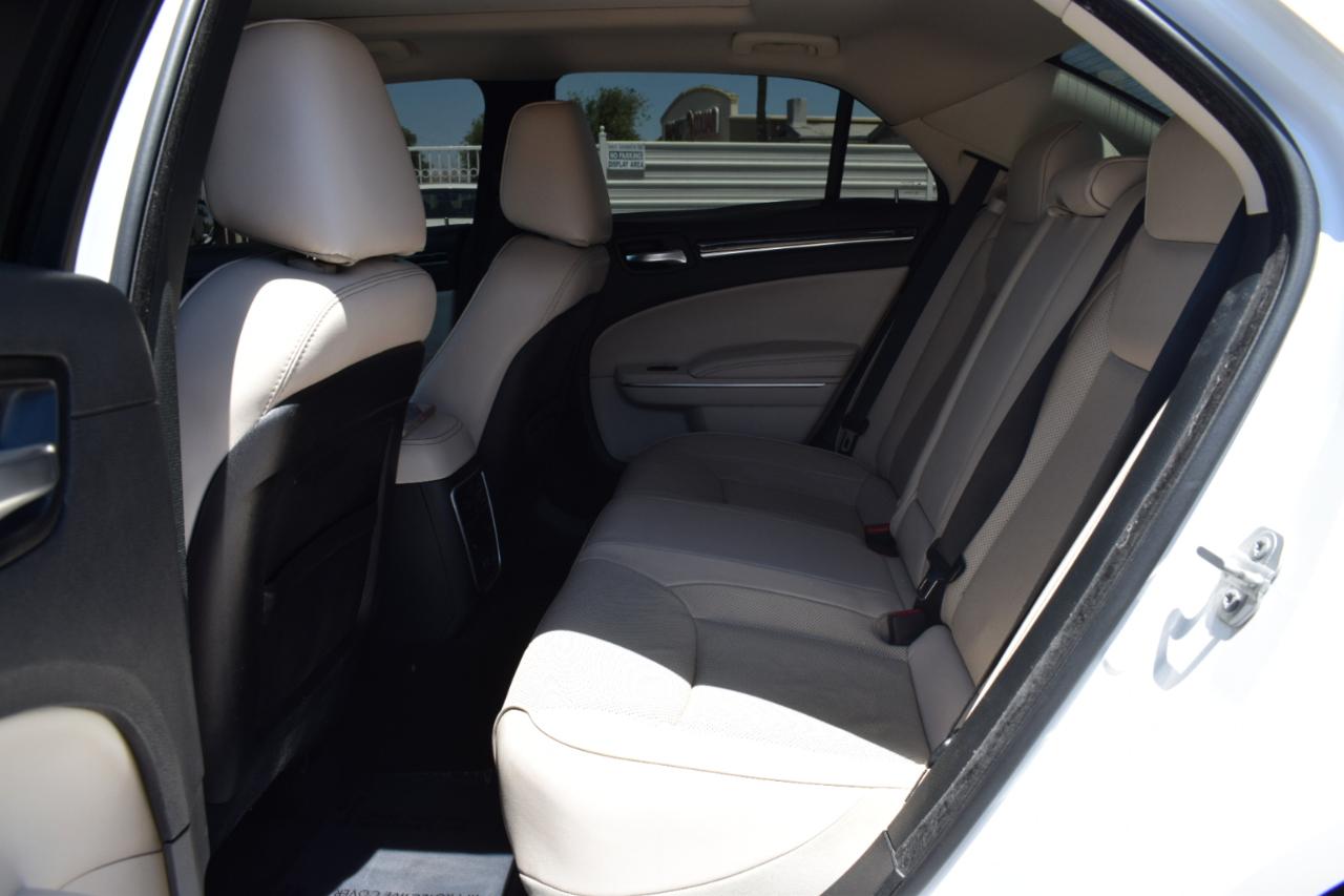 Chrysler 300 Limited RWD 2018