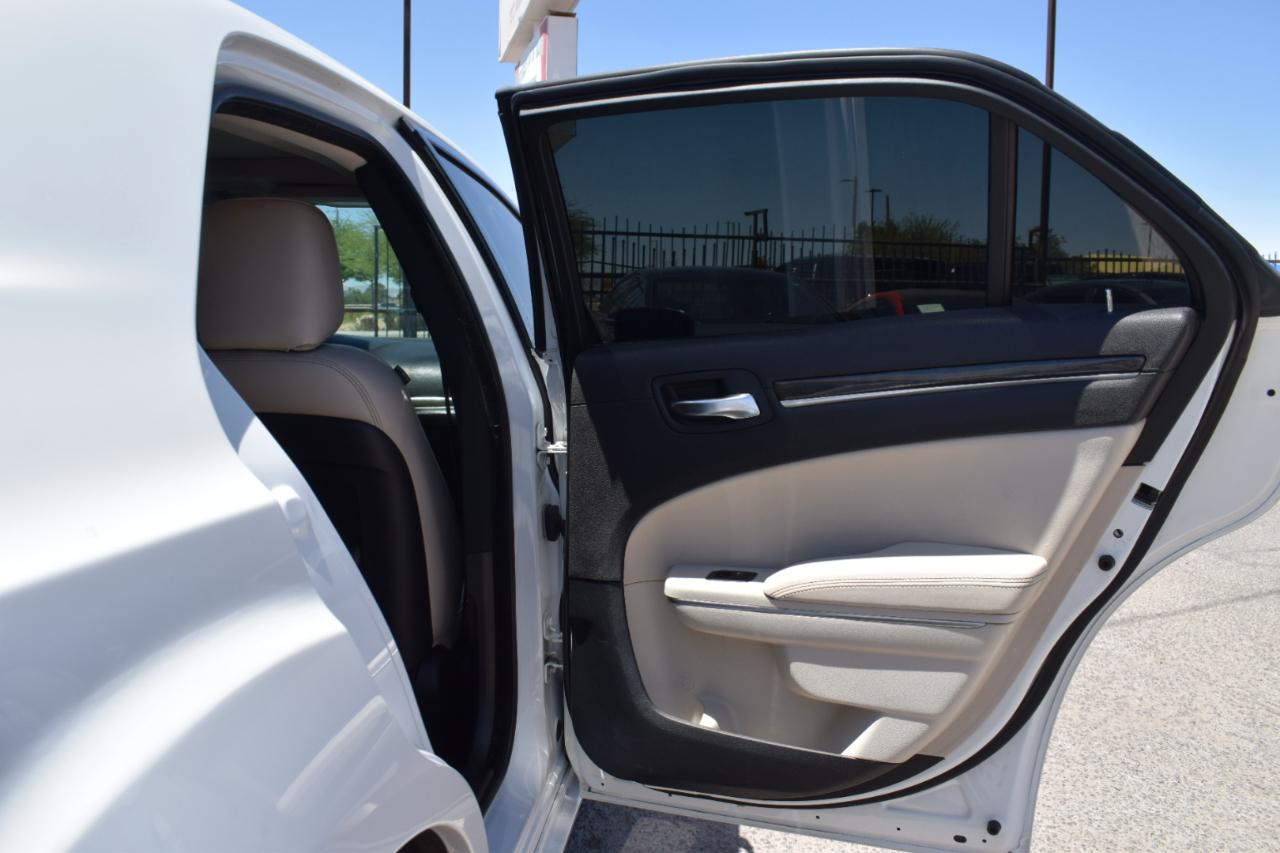 Chrysler 300 Limited RWD 2018