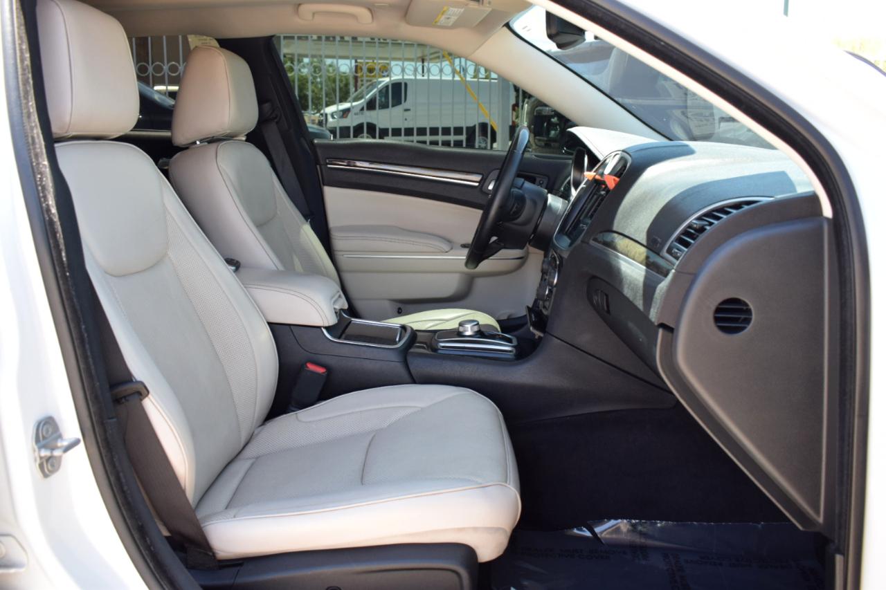 Chrysler 300 Limited RWD 2018