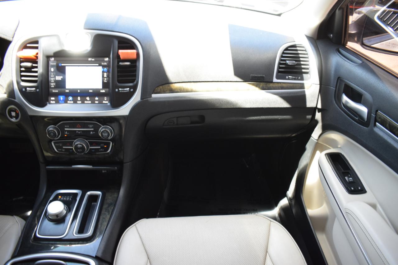 Chrysler 300 Limited RWD 2018