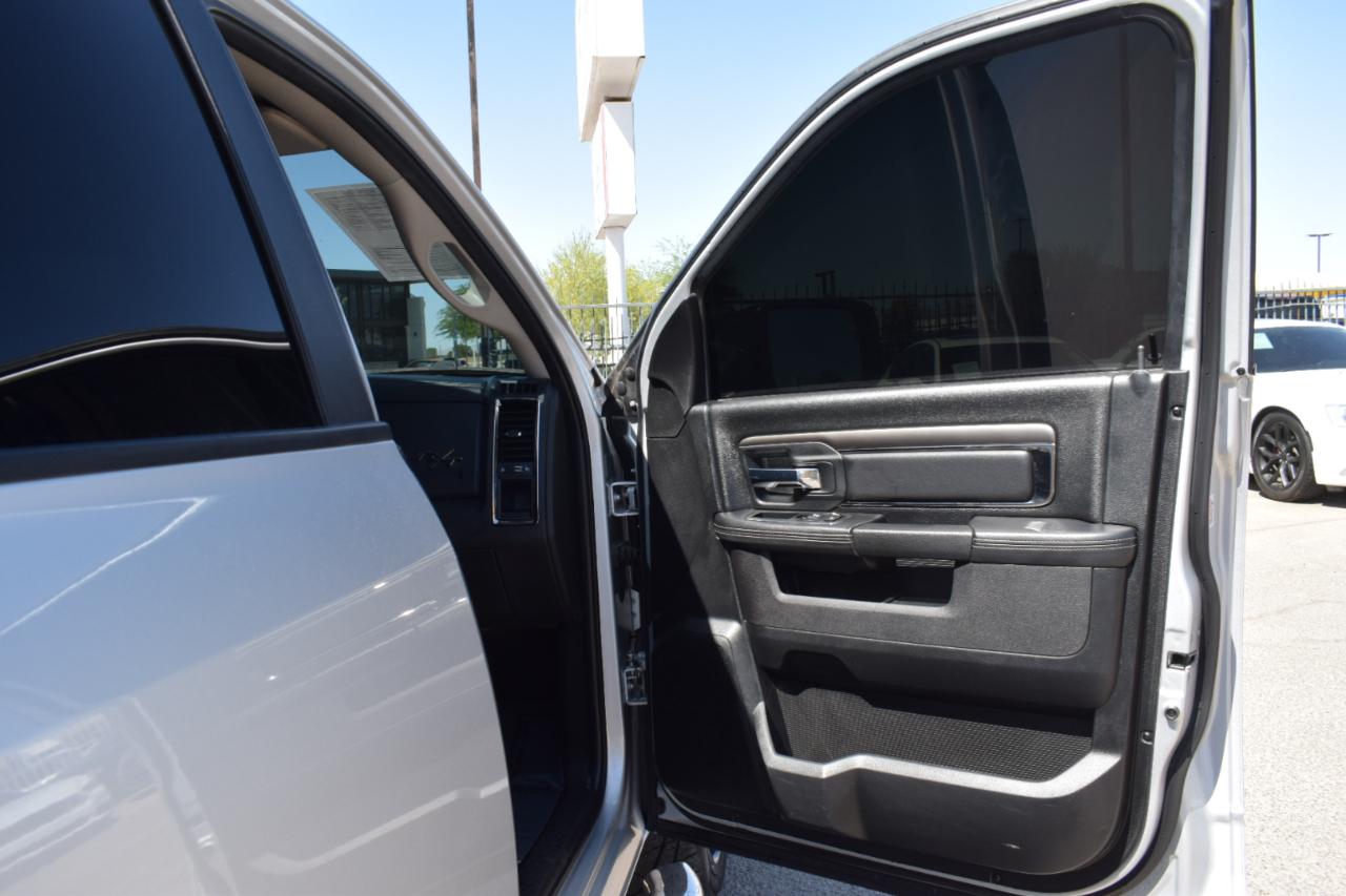RAM 1500 Sport Crew Cab SWB 2WD 2017