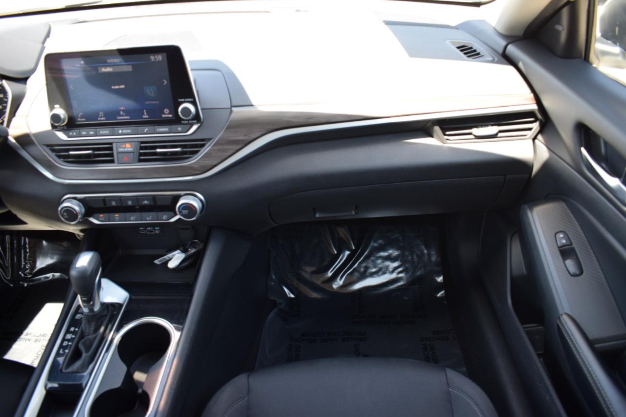 Nissan Altima 2.5 SV 2024