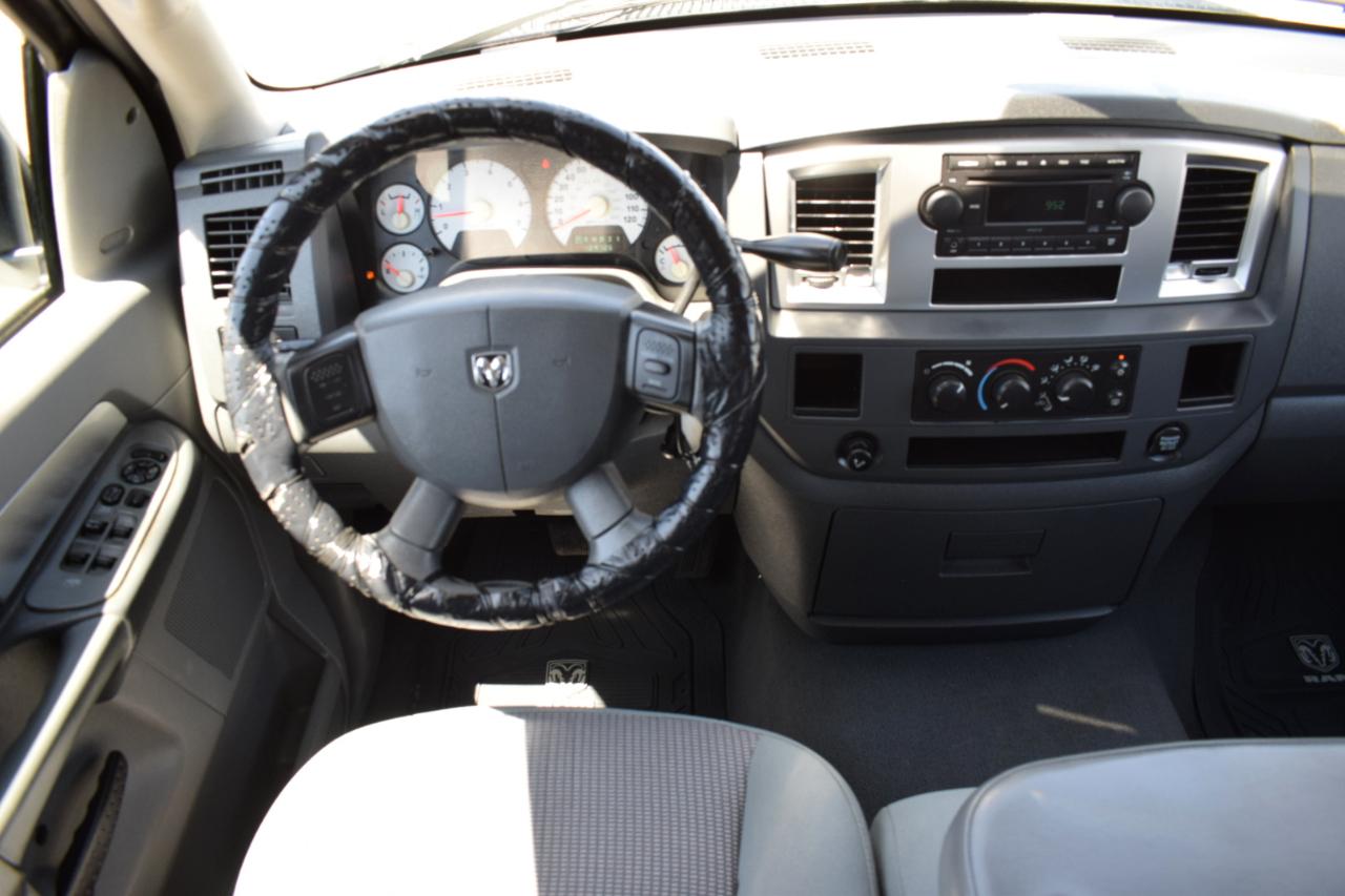 Dodge Ram 1500 SLT Quad Cab 2WD 2007