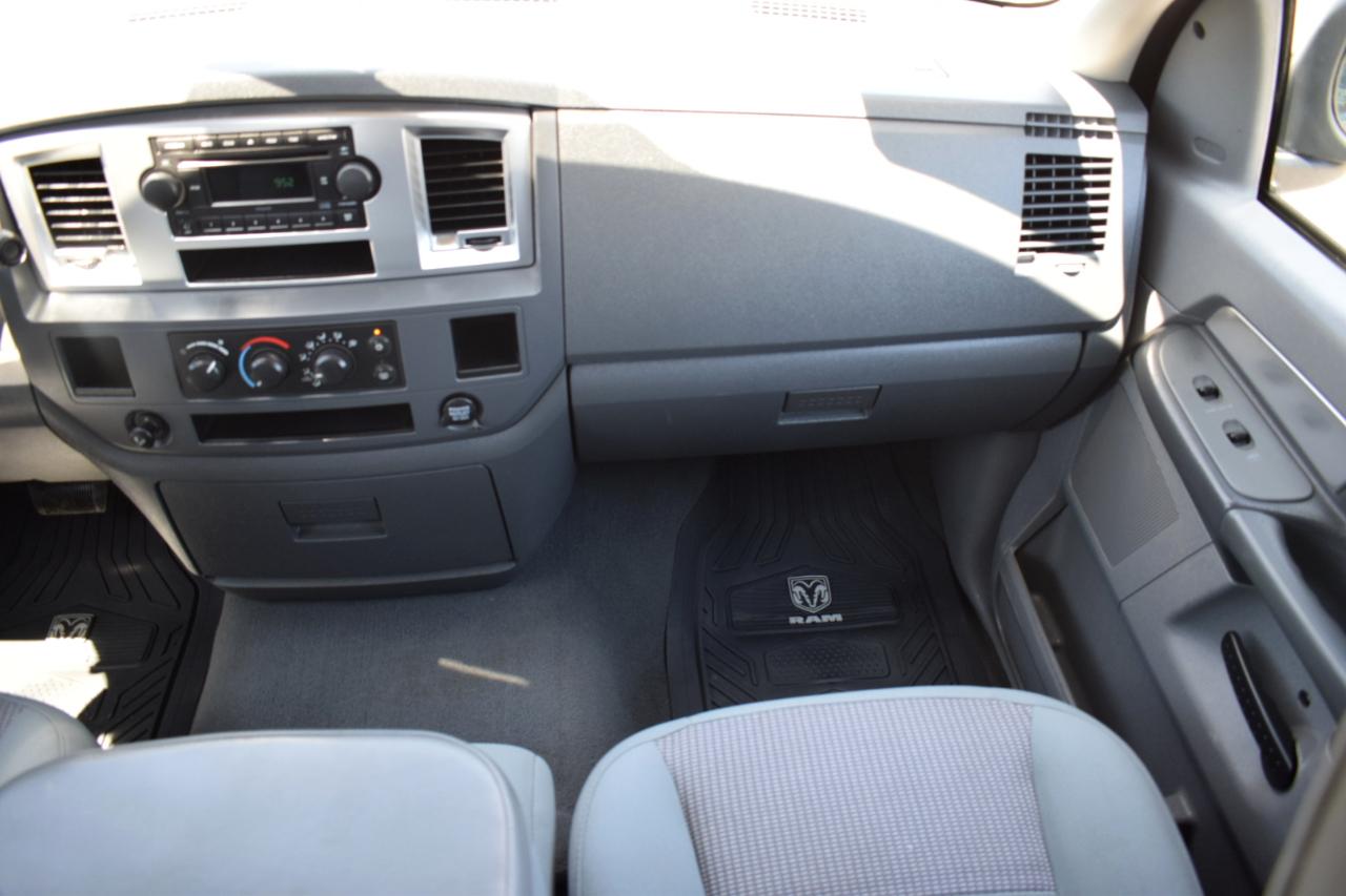 Dodge Ram 1500 SLT Quad Cab 2WD 2007